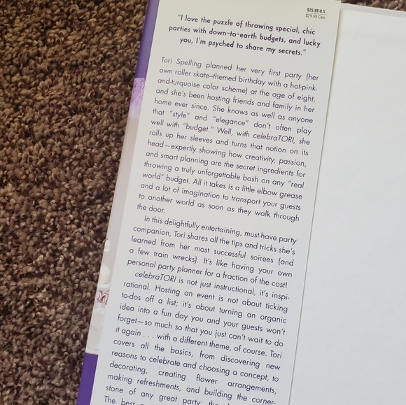 💥2 for $20💥CelebraTORI book - Picture 3 of 8